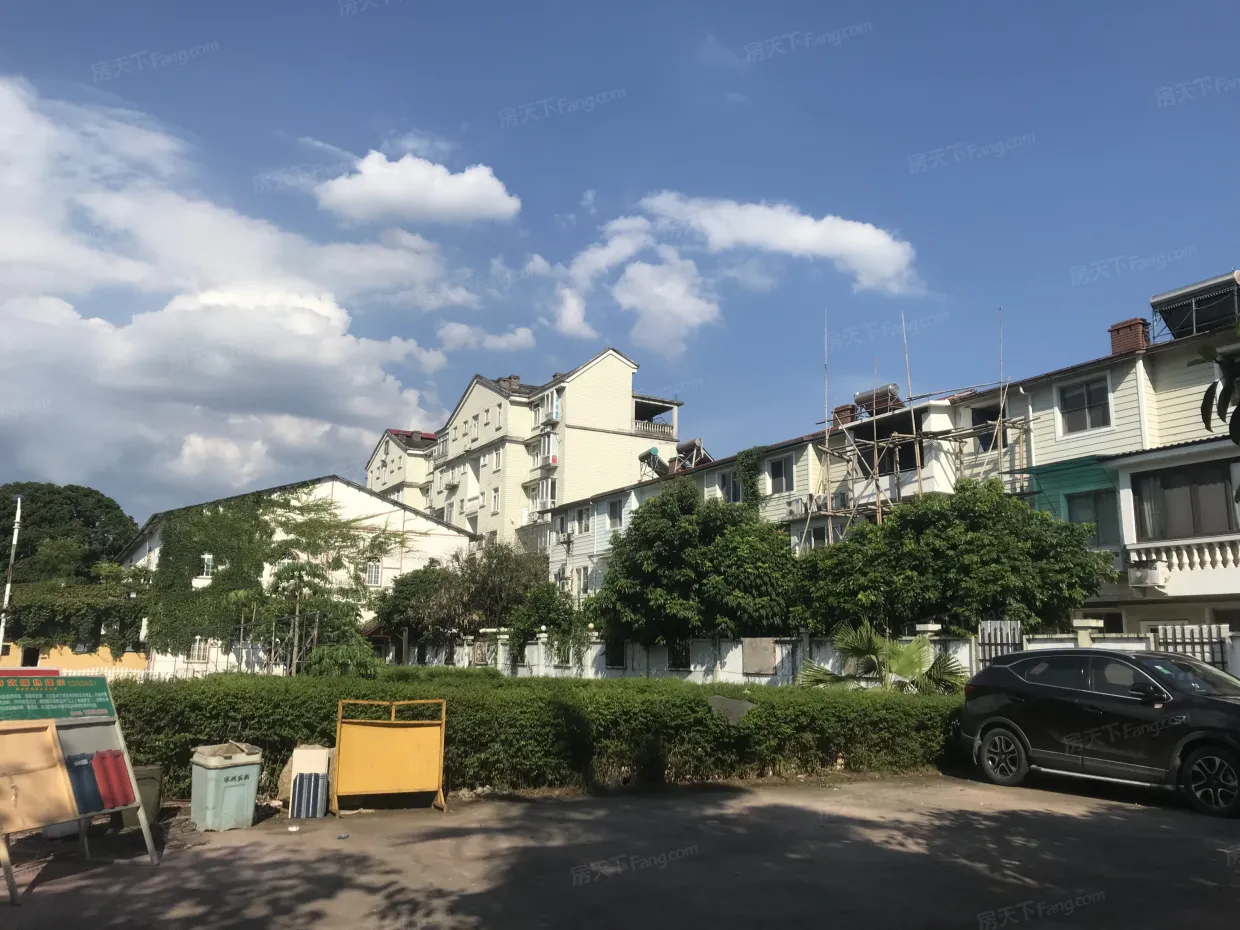 20년 된 빌라 외벽을 위한 에어로겔 코팅 업그레이드